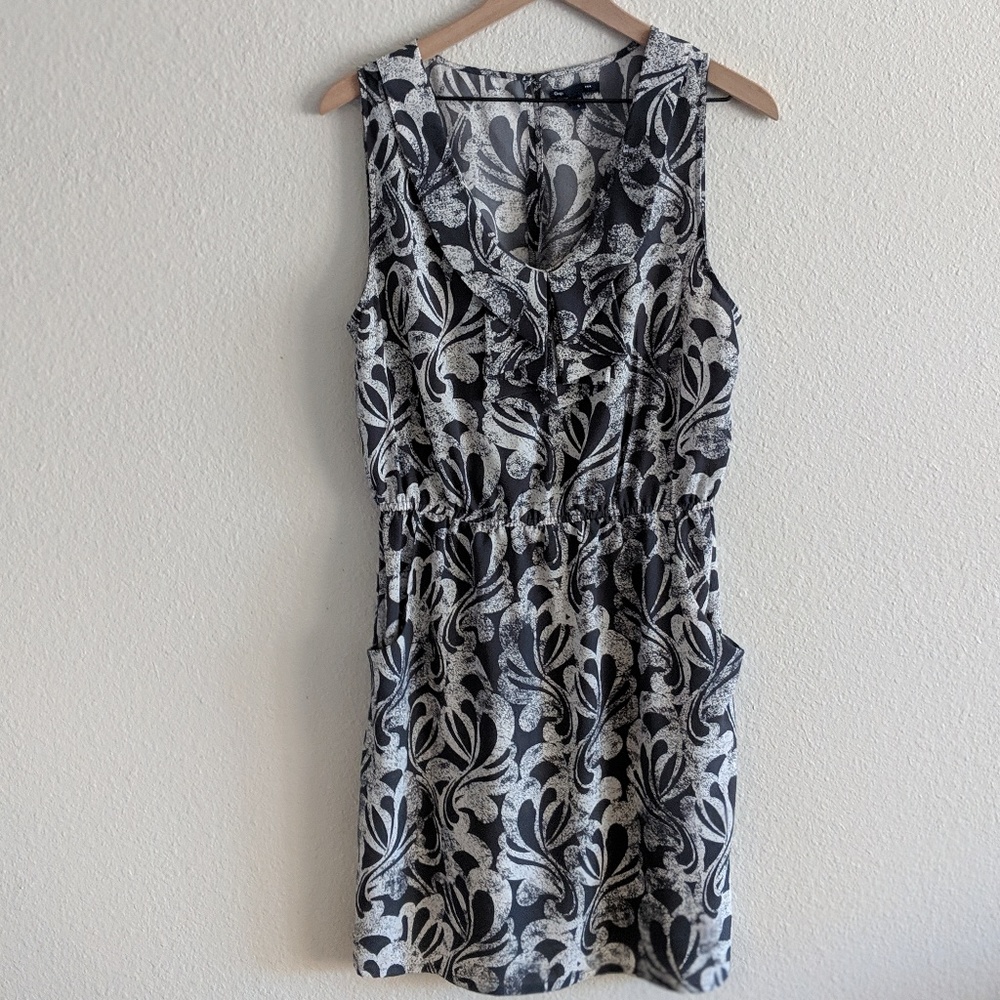Gap Outlet Grey & White Dress